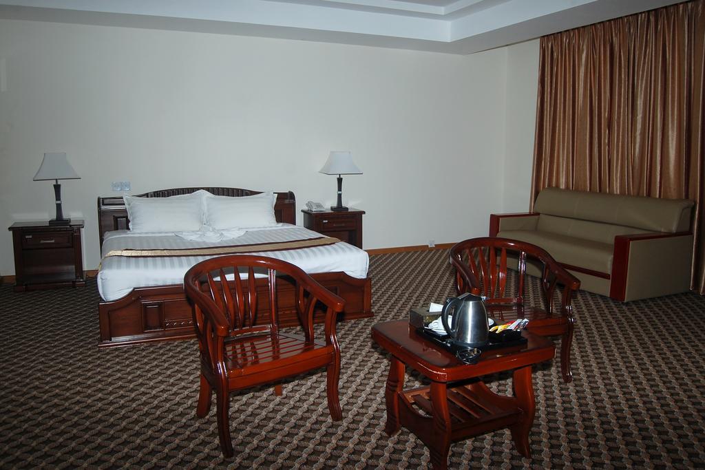 Man Myanmar Hotel Naypyidaw Exterior foto
