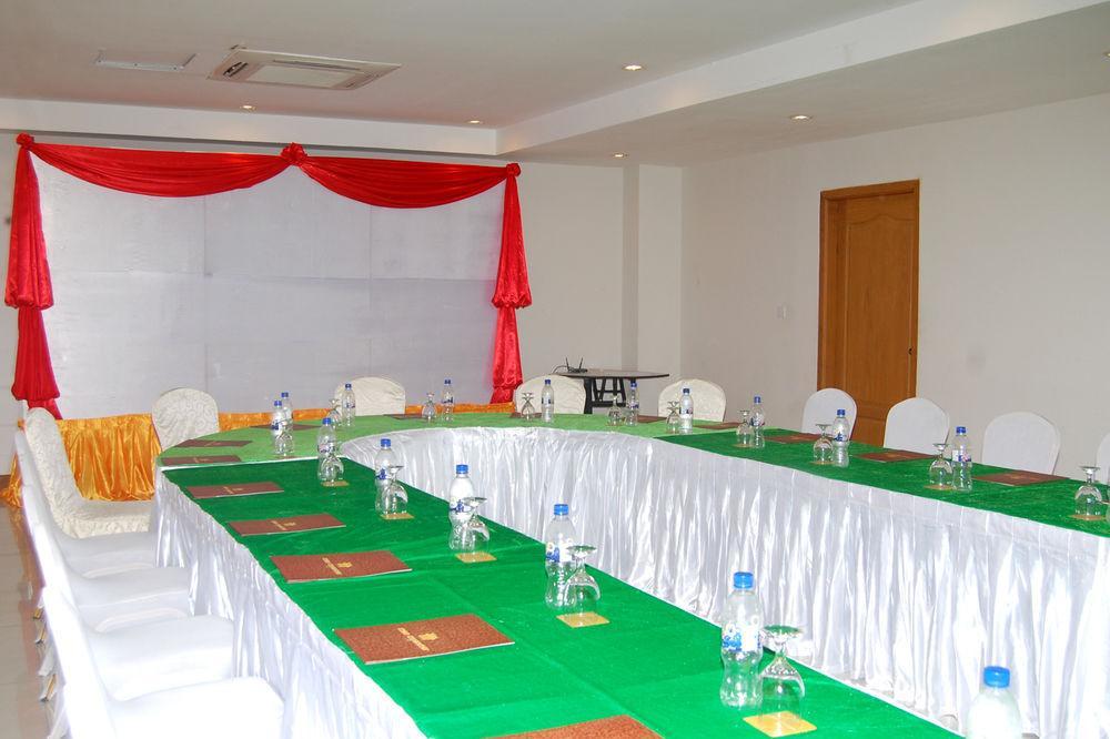 Man Myanmar Hotel Naypyidaw Exterior foto